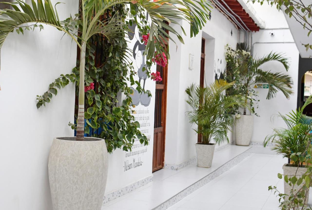 Comunidad Calle 13 Hotel Boutique サンタ・マルタ エクステリア 写真